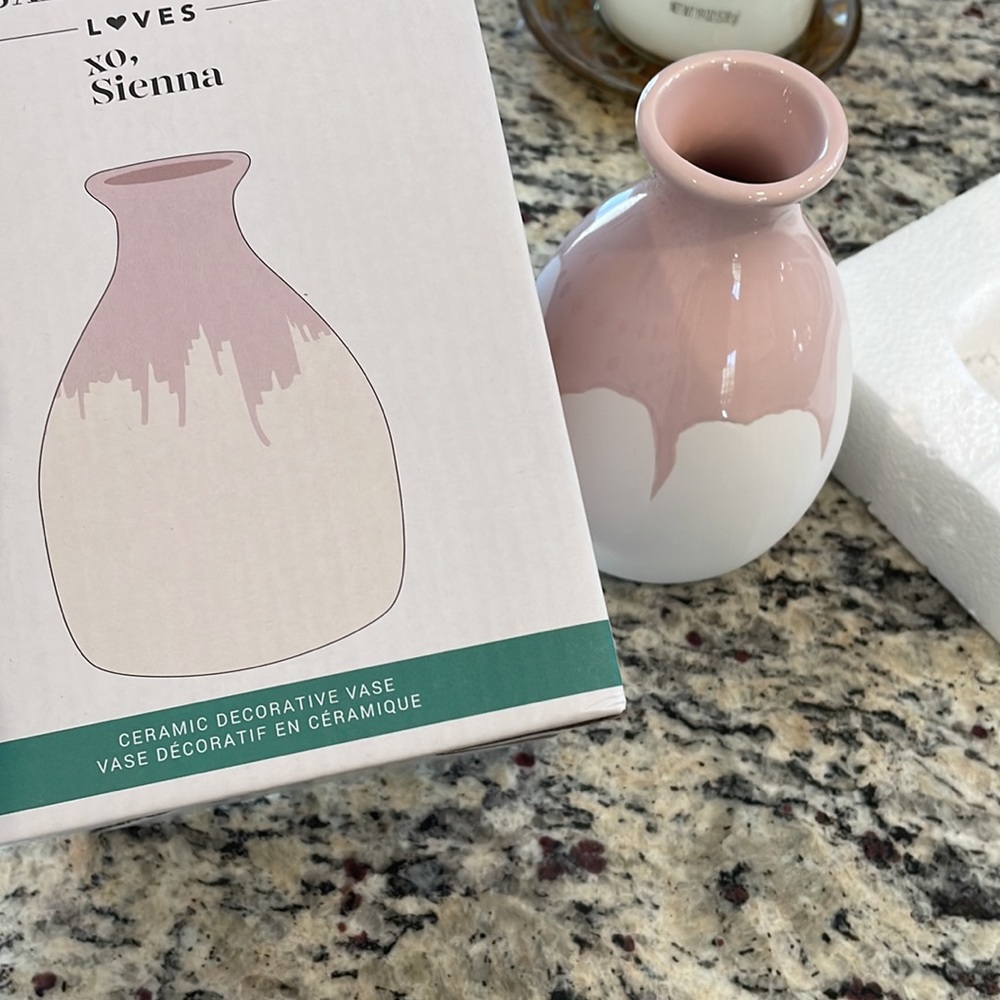Isaac Mizrahi XO sienna pink ceramic new in box small vase - Picture 7 of 11